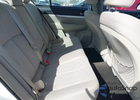 2013 Subaru Legacy 2.5I Premium из США, поврежденный, VIN 4S3BMCG68D3044132